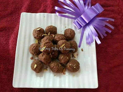 Ragi jaggery ladoo