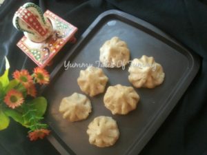 Ukdiche Modak with Oats