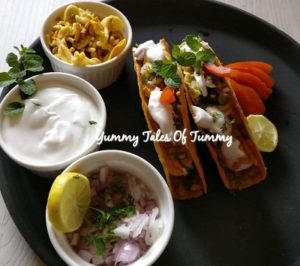Read more about the article Misal Tacos | Maharashtrian Misal baked tacos
