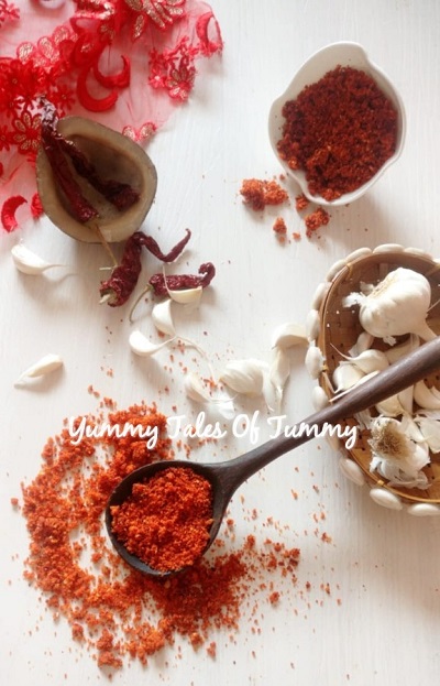 Dry Garlic Coconut Chutney| Lasun chutney| Maharashtrian chutney