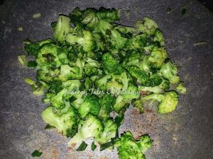 Broccoli-potato-spring onion soup