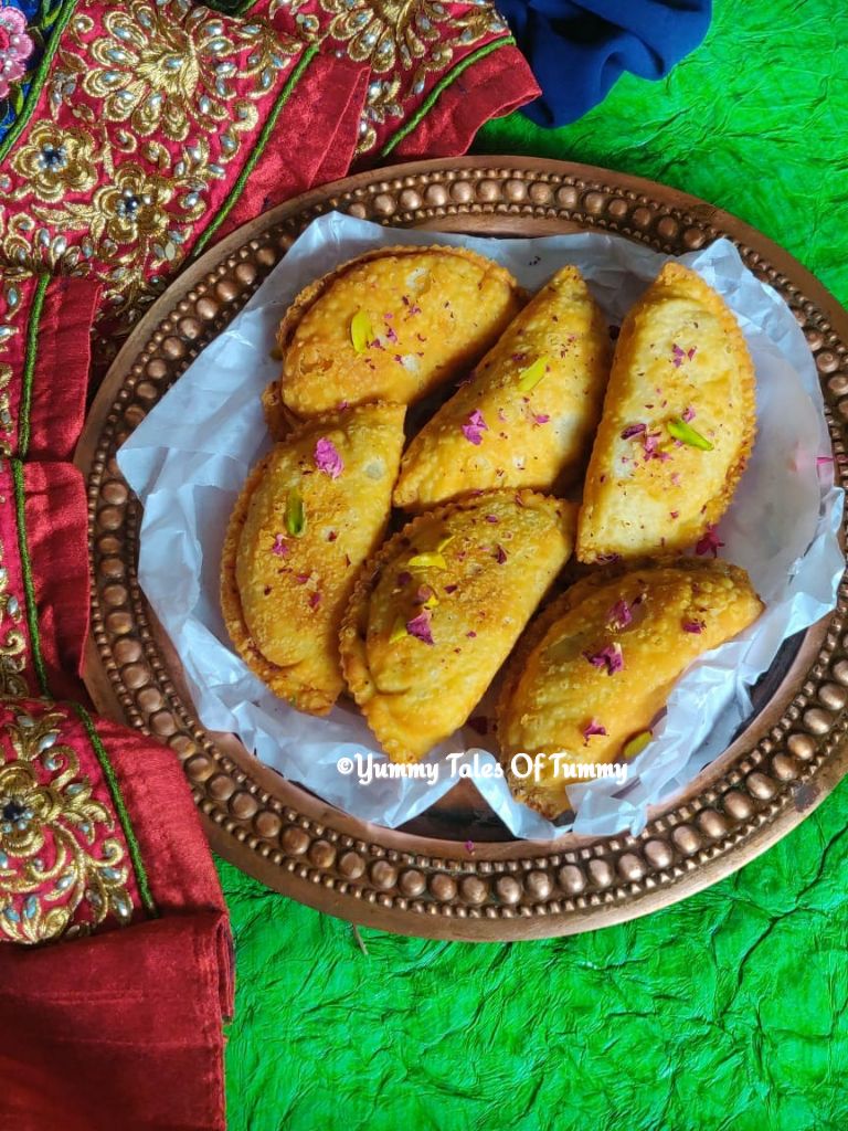Maharashtrian Karanji Recipe Coconut Gujiya Yummy Tales Of Tummy