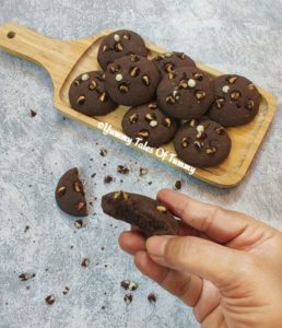 Read more about the article Double chocolate chip cookies | Chocolate chip cookies