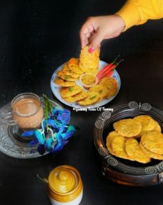 Crispy Masala Puri Recipe (Gujarati Farsi poori