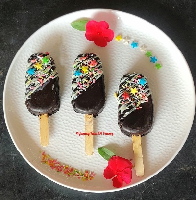 You are currently viewing Chocolate cakesicles Recipe (Eggless)