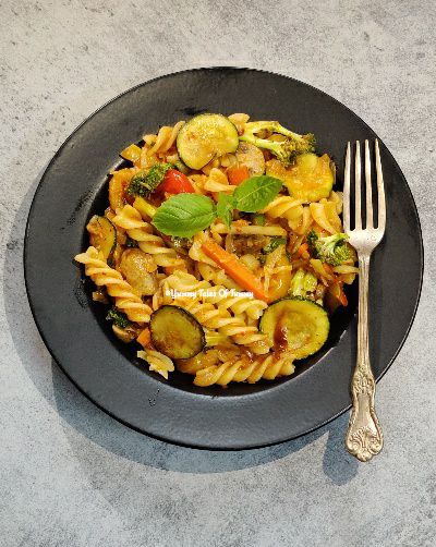 Red Sauce Pasta Recipe (with vegetables)