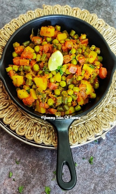 You are currently viewing Gajar matar Aloo Recipe | Indian Carrot, peas & Potato sabzi