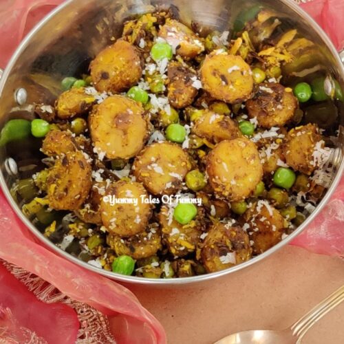 Kachha Kela Matar ki Sabzi Raw Banana Green Peas stir fry Yummy