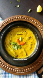 Dahi Wali Bhindi Recipe | Dahi Bhindi served in a black bowl