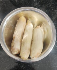 Peeled bananas 