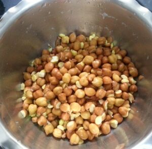 Boiled kala chana placed in a Bowl 