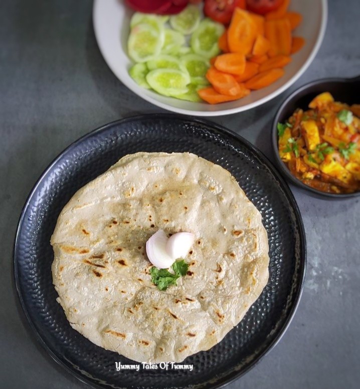 How to make Jowar Roti (Sorghum flour flatbread) - Yummy tales of tummy