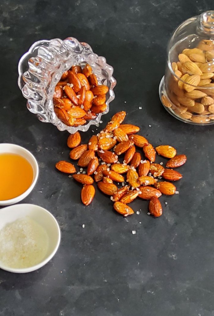 5 ingredient Honey Roasted Almonds