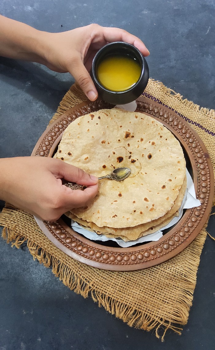 You are currently viewing How to make Soft Roti (Chapati) | Fulka Recipe