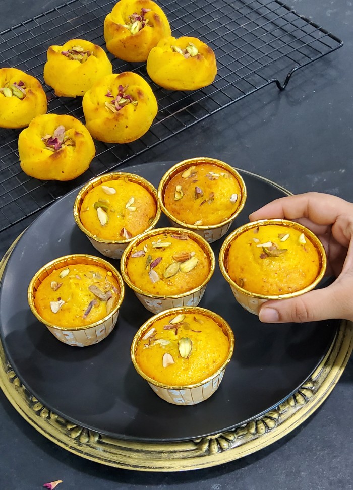 You are currently viewing Mawa Kesar Pista Muffins (Eggless) | Eggless Mawa muffins