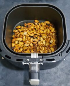 Delicious crispy butter beans in air fryer basket